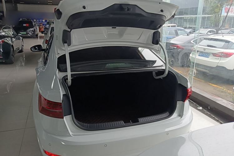 Used Volkswagen Sagitar 2019 280TSI DSG Comfort Version China VI Standard Trunk