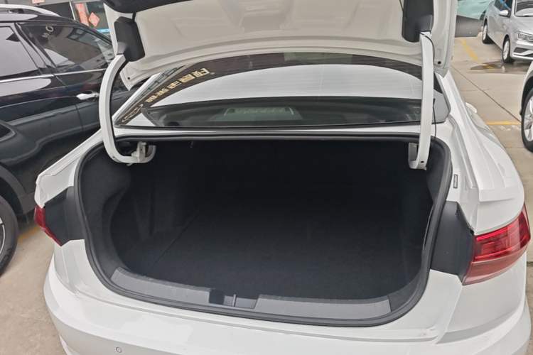 Used Volkswagen Sagitar 2019 200TSI DSG Comfort Version China VI Standard Trunk