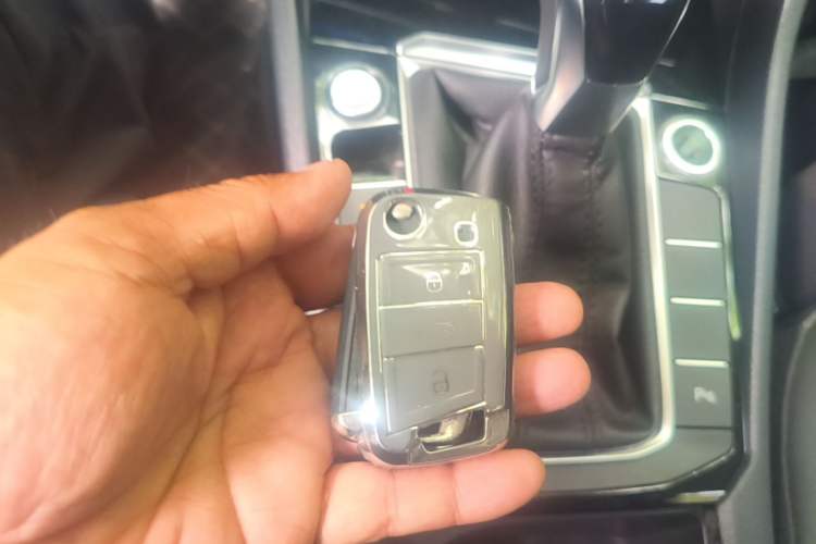 Used Volkswagen Sagitar 2019 280TSI DSG Luxury Version China VI Standard Vehicle Key