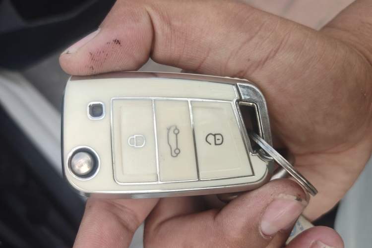 Used Volkswagen Sagitar 2019 280TSI DSG Comfort Version China VI Standard Vehicle Key