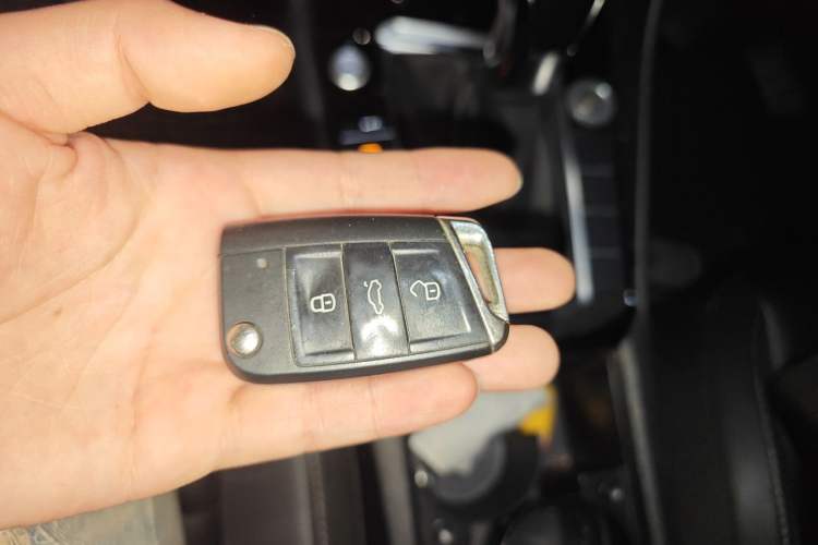 Used Volkswagen Sagitar 2019 280TSI DSG Comfort Version China VI Standard Vehicle Key