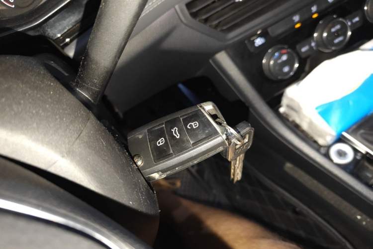 Used Volkswagen Sagitar 2019 280TSI DSG Comfort Version China V Standard Vehicle Key