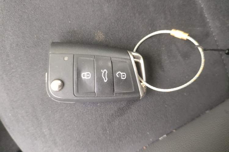 Used Volkswagen Sagitar 2019 280TSI DSG Luxury Version China VI Standard Vehicle Key