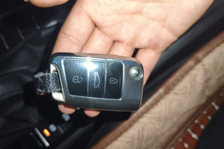 Used Volkswagen Sagitar 2019 280TSI DSG Comfort Version China VI Standard Vehicle Key