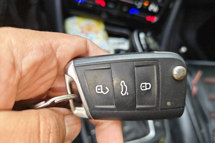 Used Volkswagen Sagitar 2019 280TSI DSG Flagship Model China V Standard Vehicle Key