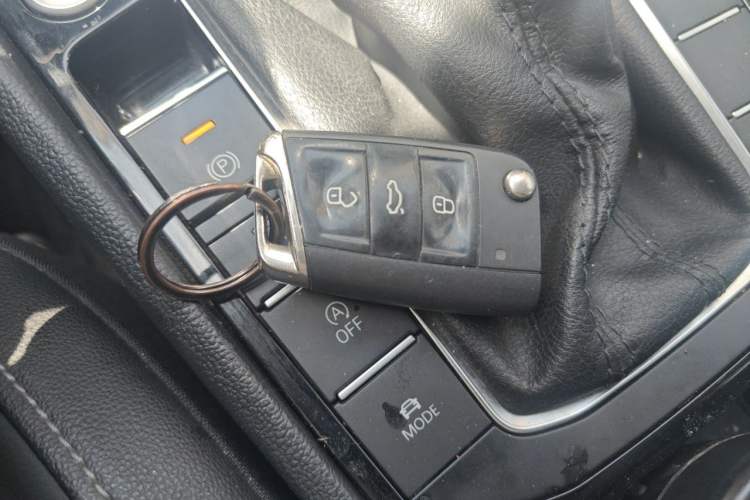 Used Volkswagen Sagitar 2019 280TSI DSG Comfort Version China VI Standard Vehicle Key