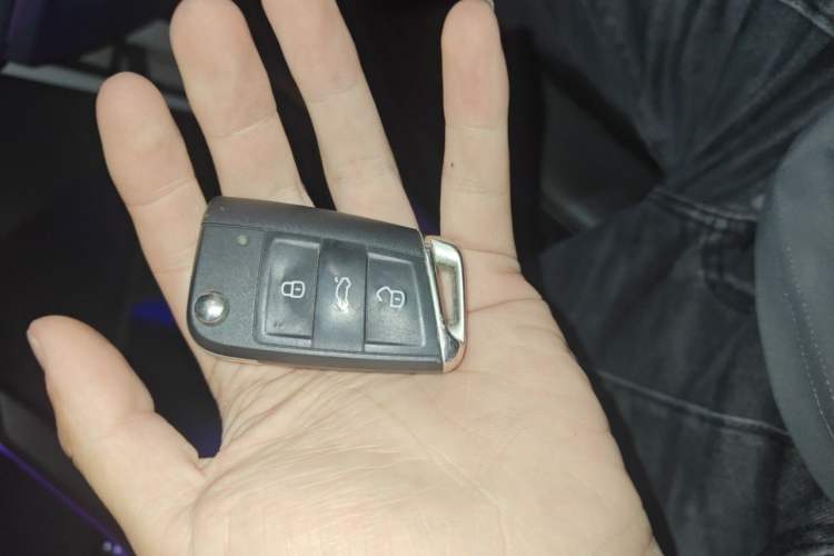 Used Volkswagen Sagitar 2019 280TSI DSG Comfort Version China VI Standard Vehicle Key
