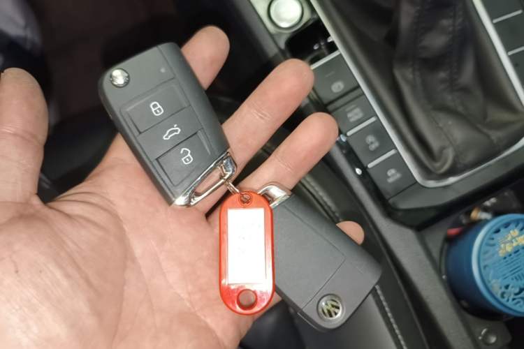 Used Volkswagen Sagitar 2019 280TSI DSG Comfort Version China VI Standard Vehicle Key