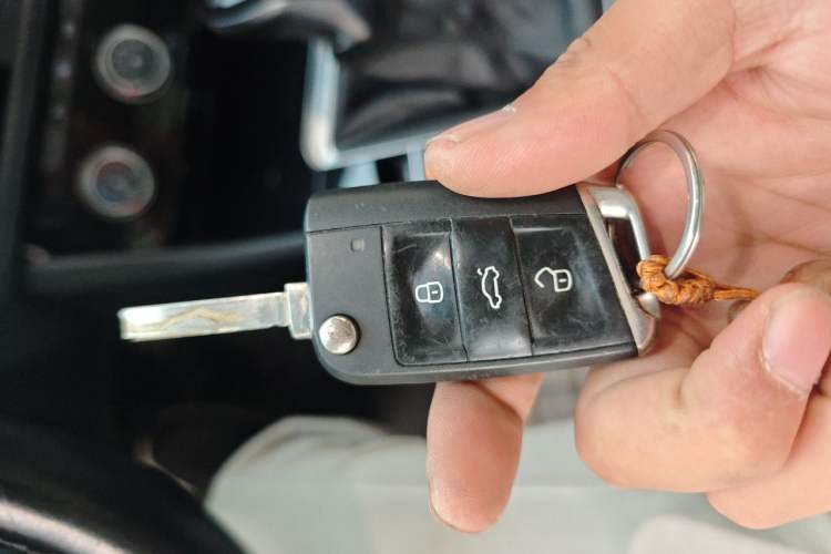 Used Volkswagen Sagitar 2019 280TSI DSG Comfort Version China VI Standard Vehicle Key