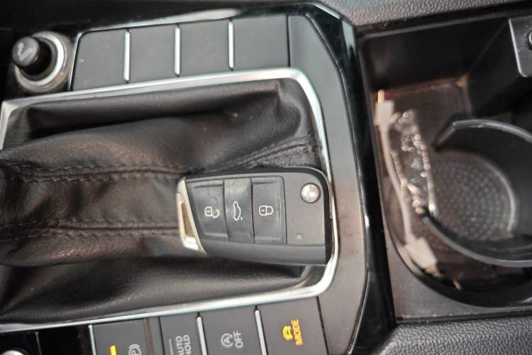 Used Volkswagen Sagitar 2019 280TSI DSG Comfort Version China VI Standard Vehicle Key