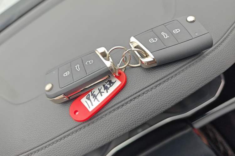 Used Volkswagen Sagitar 2019 280TSI DSG Comfort Version China VI Standard Vehicle Key
