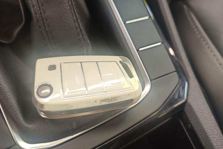 Used Volkswagen Sagitar 2019 280TSI DSG Comfort Version China VI Standard Vehicle Key