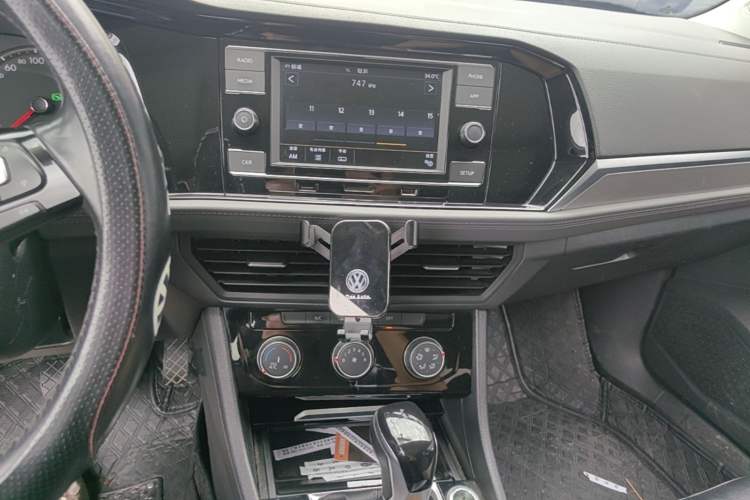 Used Volkswagen Sagitar 2019 280TSI DSG Comfort Version China VI Standard Audio And AC Panel