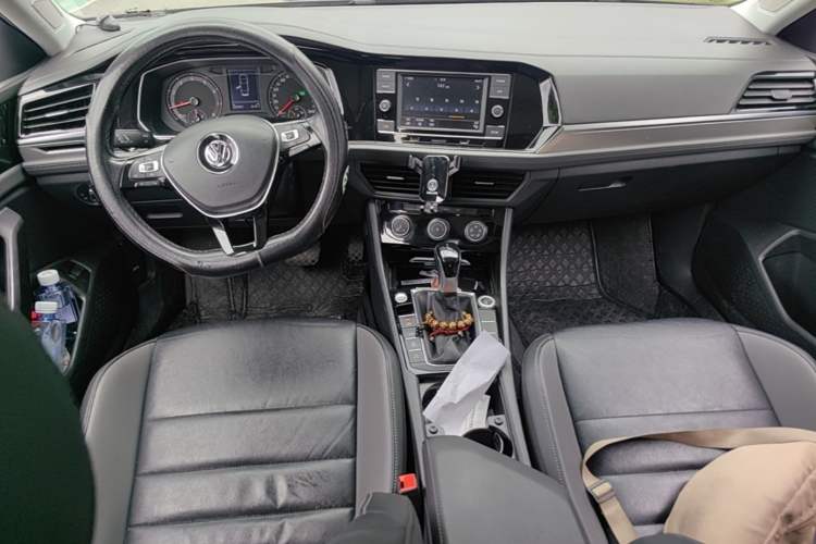 Used Volkswagen Sagitar 2019 280TSI DSG Comfort Version China VI Standard Center Console