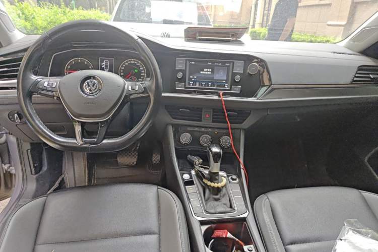 Used Volkswagen Sagitar 2019 280TSI DSG Comfort Version China VI Standard Center Console