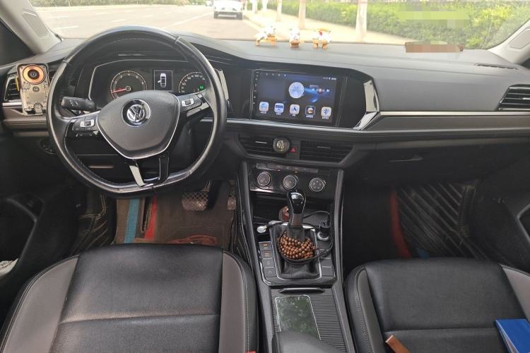 Used Volkswagen Sagitar 2019 280TSI DSG Comfort Version China VI Standard Center Console