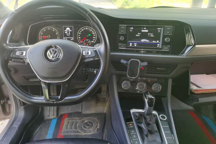 Used Volkswagen Sagitar 2019 280TSI DSG Comfort Version China VI Standard Center Console
