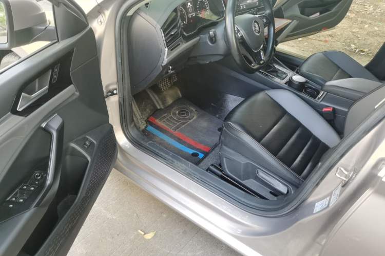 Used Volkswagen Sagitar 2019 280TSI DSG Comfort Version China VI Standard Driver Seat