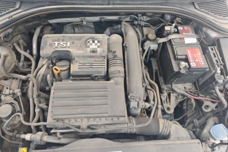 Used Volkswagen Sagitar 2019 200TSI DSG Comfort Version China VI Standard Engine Bay