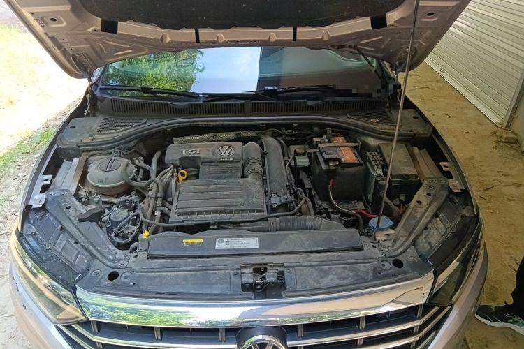 Used Volkswagen Sagitar 2019 280TSI DSG Comfort Version China VI Standard Engine Bay