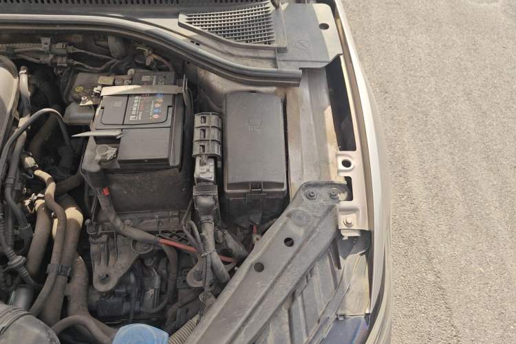 Used Volkswagen Sagitar 2019 280TSI DSG Comfort Version China VI Standard Engine Bay Left