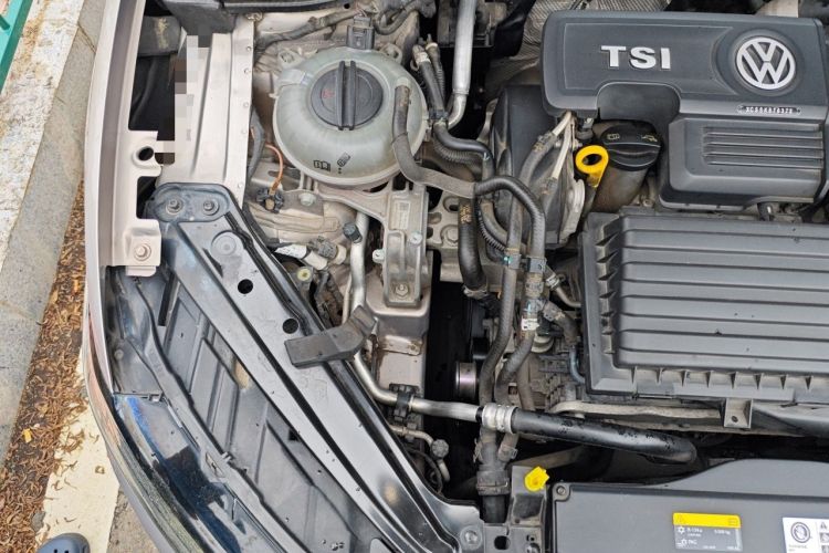 Used Volkswagen Sagitar 2019 280TSI DSG Comfort Version China V Standard Engine Bay Right