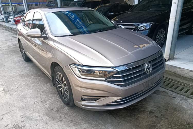 Used Volkswagen Sagitar 2019 280TSI DSG Comfort Version China V Standard Front Right 45 Deg