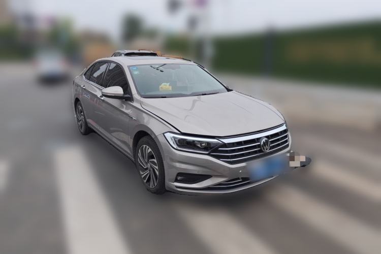 Used Volkswagen Sagitar 2019 280TSI DSG Luxury Version China VI Standard Front Right 45 Deg