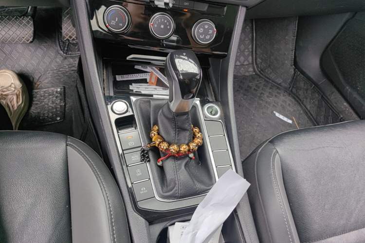 Used Volkswagen Sagitar 2019 280TSI DSG Comfort Version China VI Standard Gear Lever
