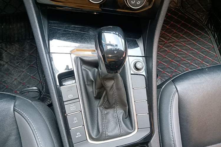 Used Volkswagen Sagitar 2019 280TSI DSG Comfort Version China V Standard Gear Lever