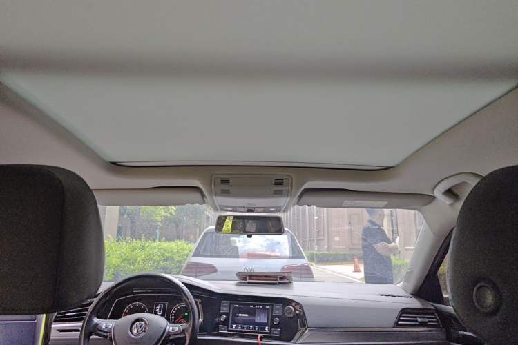 Used Volkswagen Sagitar 2019 280TSI DSG Comfort Version China VI Standard Headliner