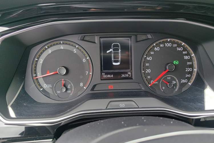Used Volkswagen Sagitar 2019 280TSI DSG Comfort Version China VI Standard Instrument Cluster