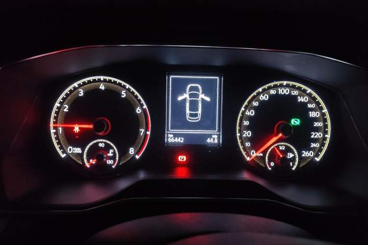 Used Volkswagen Sagitar 2019 280TSI DSG Comfort Version China VI Standard Instrument Cluster