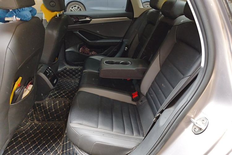 Used Volkswagen Sagitar 2019 280TSI DSG Comfort Version China VI Standard Interior 4