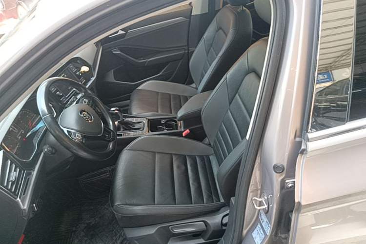 Used Volkswagen Sagitar 2019 280TSI DSG Comfort Version China V Standard Left Front Seat
