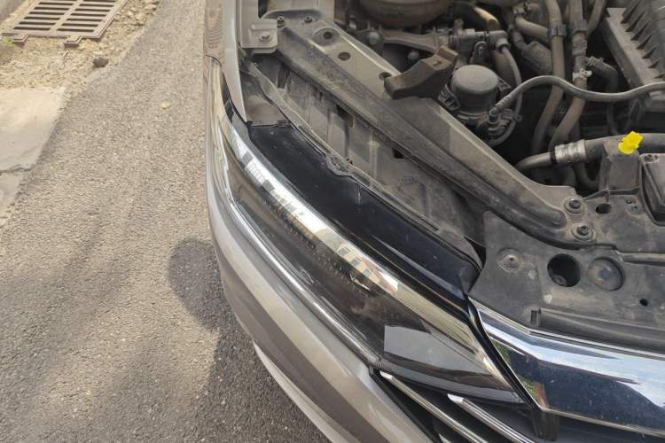 Used Volkswagen Sagitar 2019 280TSI DSG Comfort Version China VI Standard Right Front Headlight