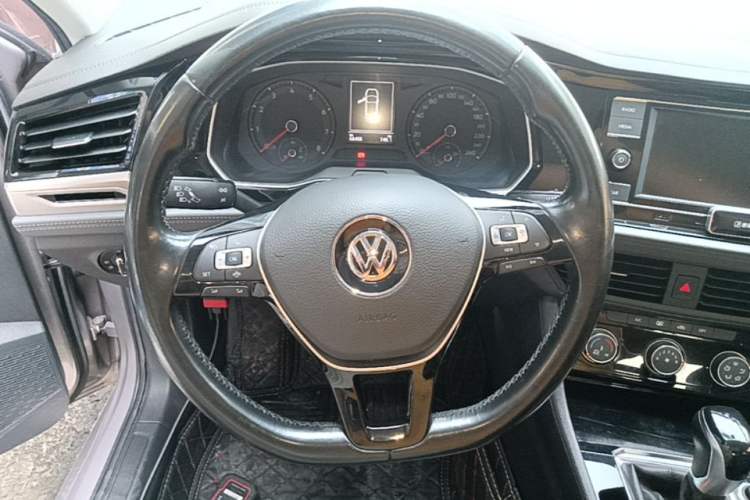 Used Volkswagen Sagitar 2019 280TSI DSG Comfort Version China V Standard Steering Wheel