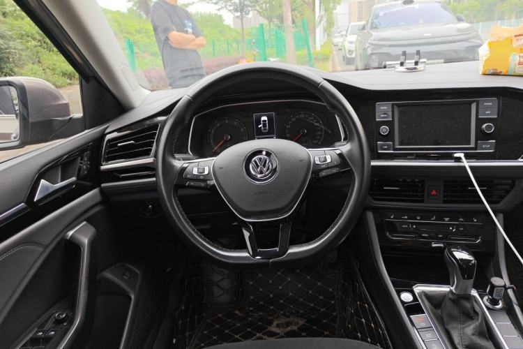 Used Volkswagen Sagitar 2019 280TSI DSG Luxury Version China VI Standard Steering Wheel