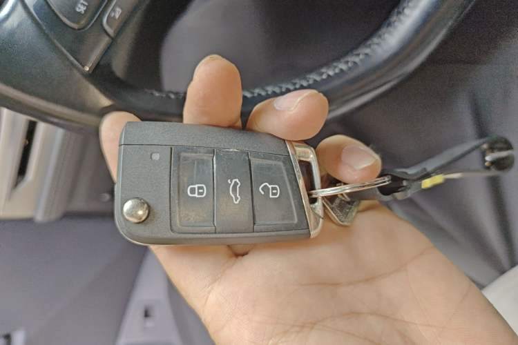Used Volkswagen Sagitar 2019 280TSI DSG Comfort Version China VI Standard Vehicle Key