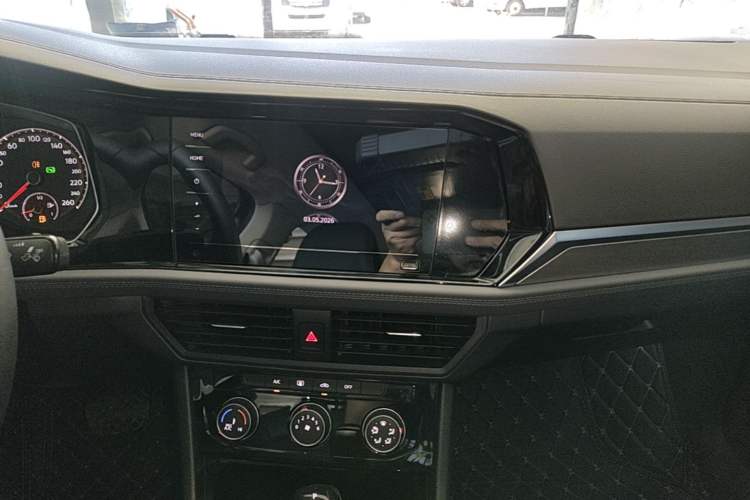 Used Volkswagen Sagitar 2020 200TSI DSG Comfort Version China VI Standard Audio And AC Panel
