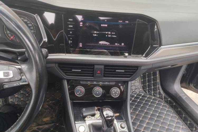 Used Volkswagen Sagitar 2020 280TSI DSG Comfort Version China VI Standard Audio And AC Panel