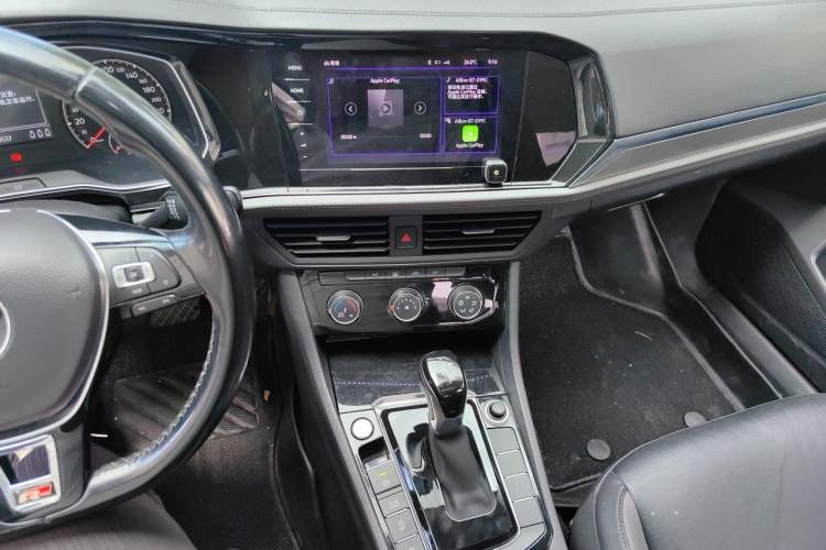 Used Volkswagen Sagitar 2020 200TSI DSG Comfort Version China VI Standard Audio And AC Panel