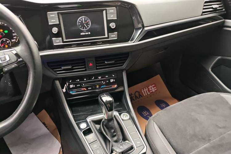 Used Volkswagen Sagitar 2020 280TSI DSG Luxury Version China VI Standard Audio And AC Panel