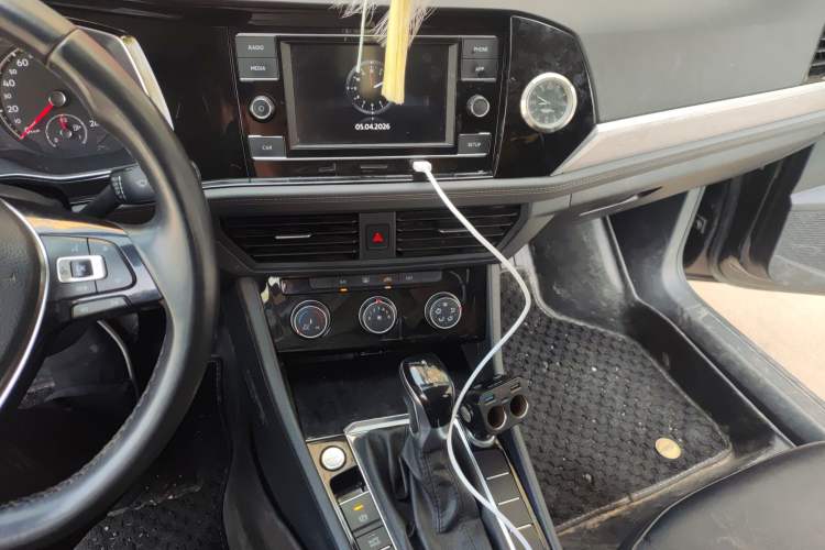 Used Volkswagen Sagitar 2020 280TSI DSG Comfort Version China VI Standard Audio And AC Panel