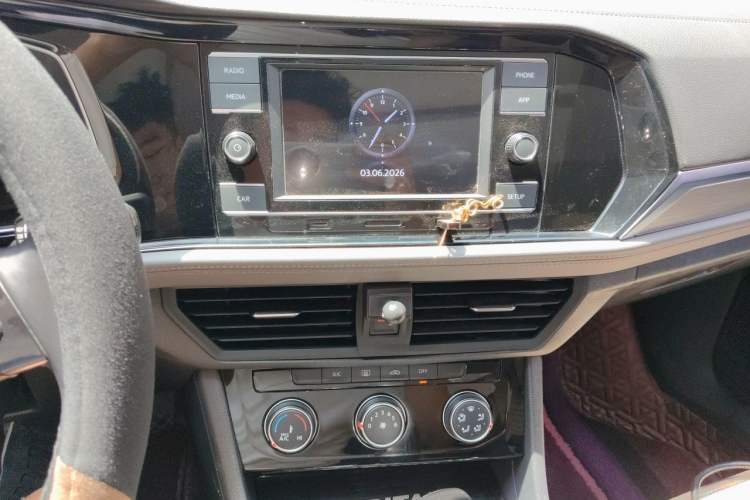 Used Volkswagen Sagitar 2020 280TSI DSG Comfort Version China VI Standard Audio And AC Panel