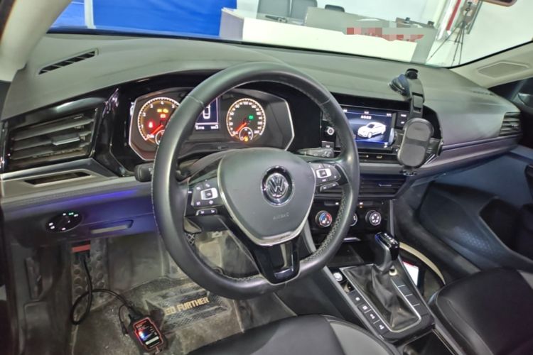 Used Volkswagen Sagitar 2020 280TSI DSG Comfort Version China VI Standard Center Console