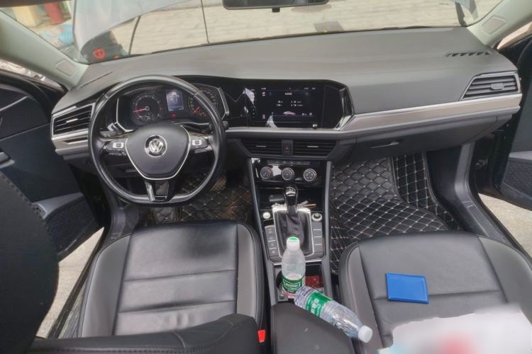 Used Volkswagen Sagitar 2020 280TSI DSG Comfort Version China VI Standard Center Console