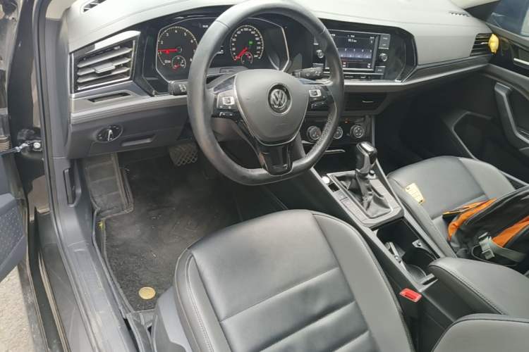 Used Volkswagen Sagitar 2020 280TSI DSG Comfort Version China VI Standard Center Console