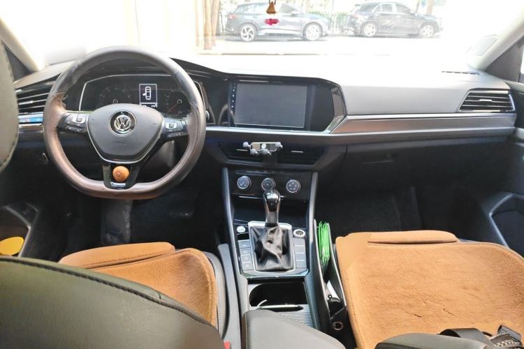 Used Volkswagen Sagitar 2020 280TSI DSG Comfort Version China VI Standard Center Console