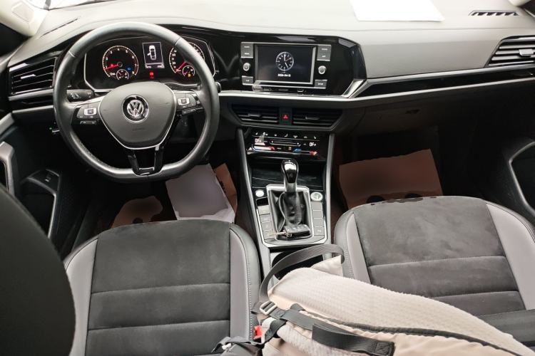 Used Volkswagen Sagitar 2020 280TSI DSG Luxury Version China VI Standard Center Console